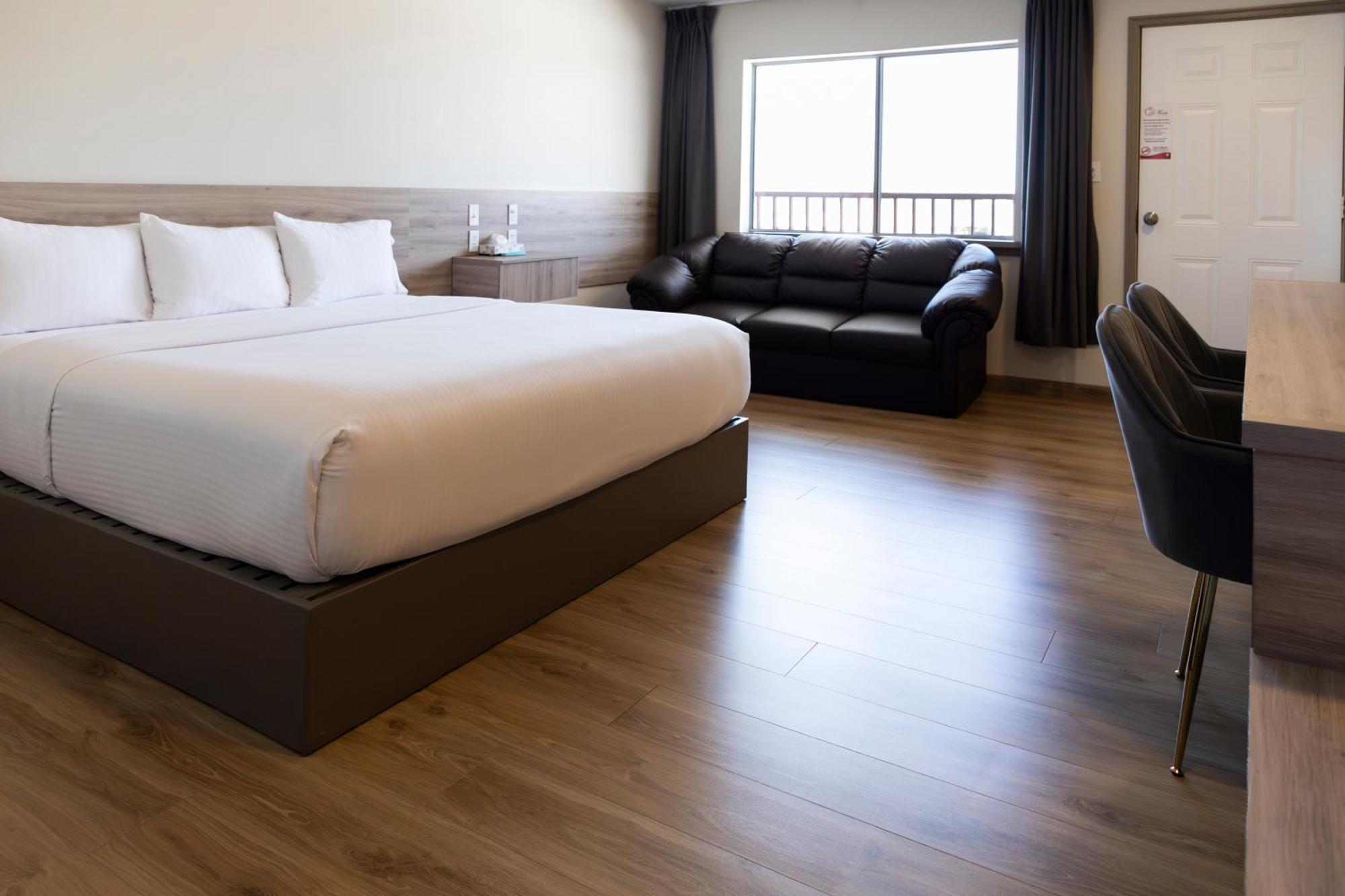 La Huerta Inn & Suites Cuauhtémoc Eksteriør billede